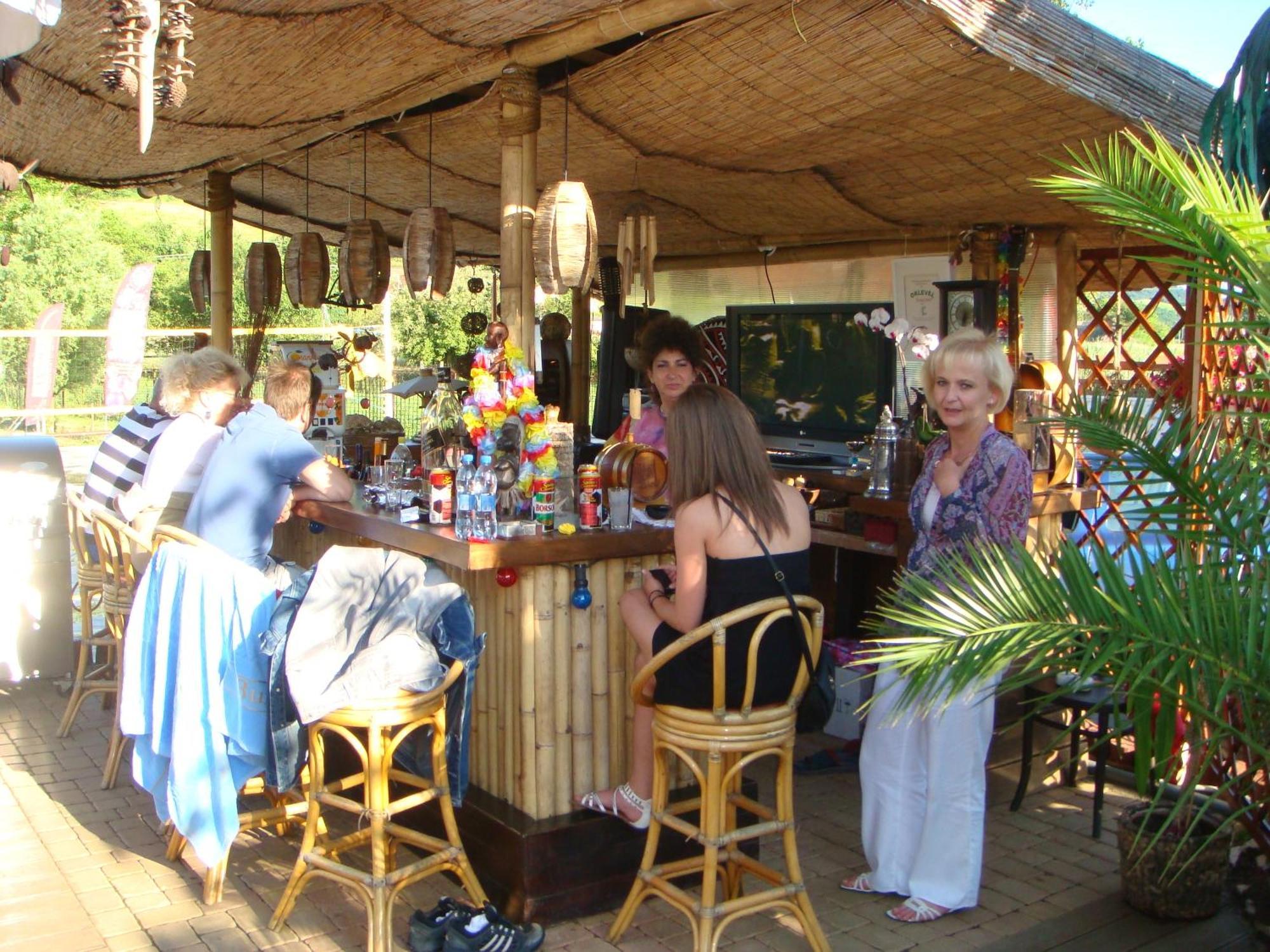Holiday Vendeghaz Es Szabadidokert Jardanhaza Dış mekan fotoğraf