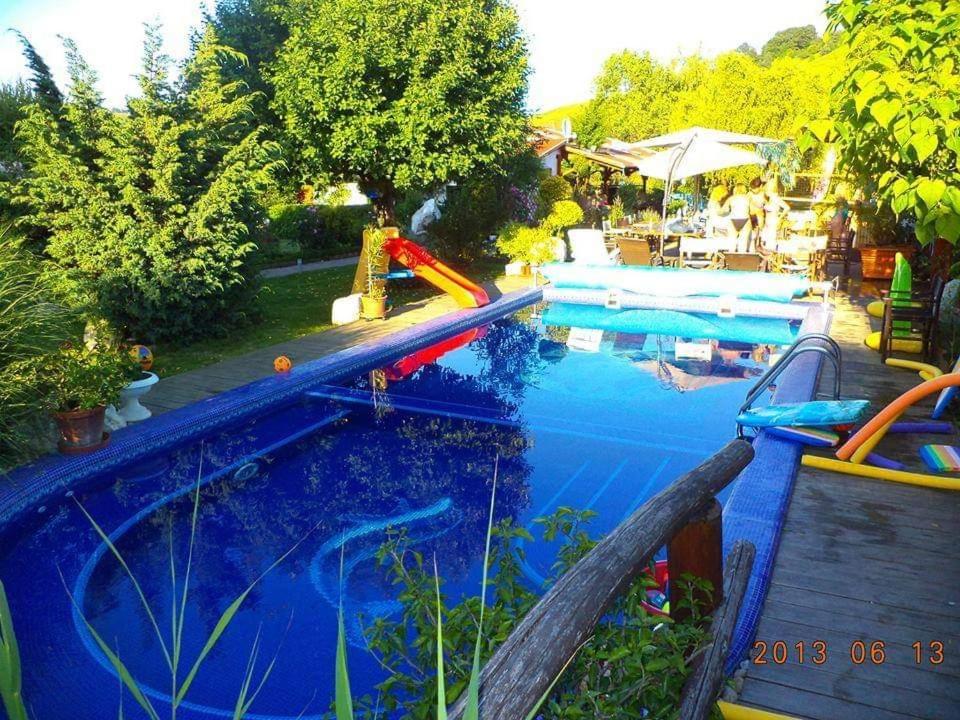 Holiday Vendeghaz Es Szabadidokert Jardanhaza Dış mekan fotoğraf